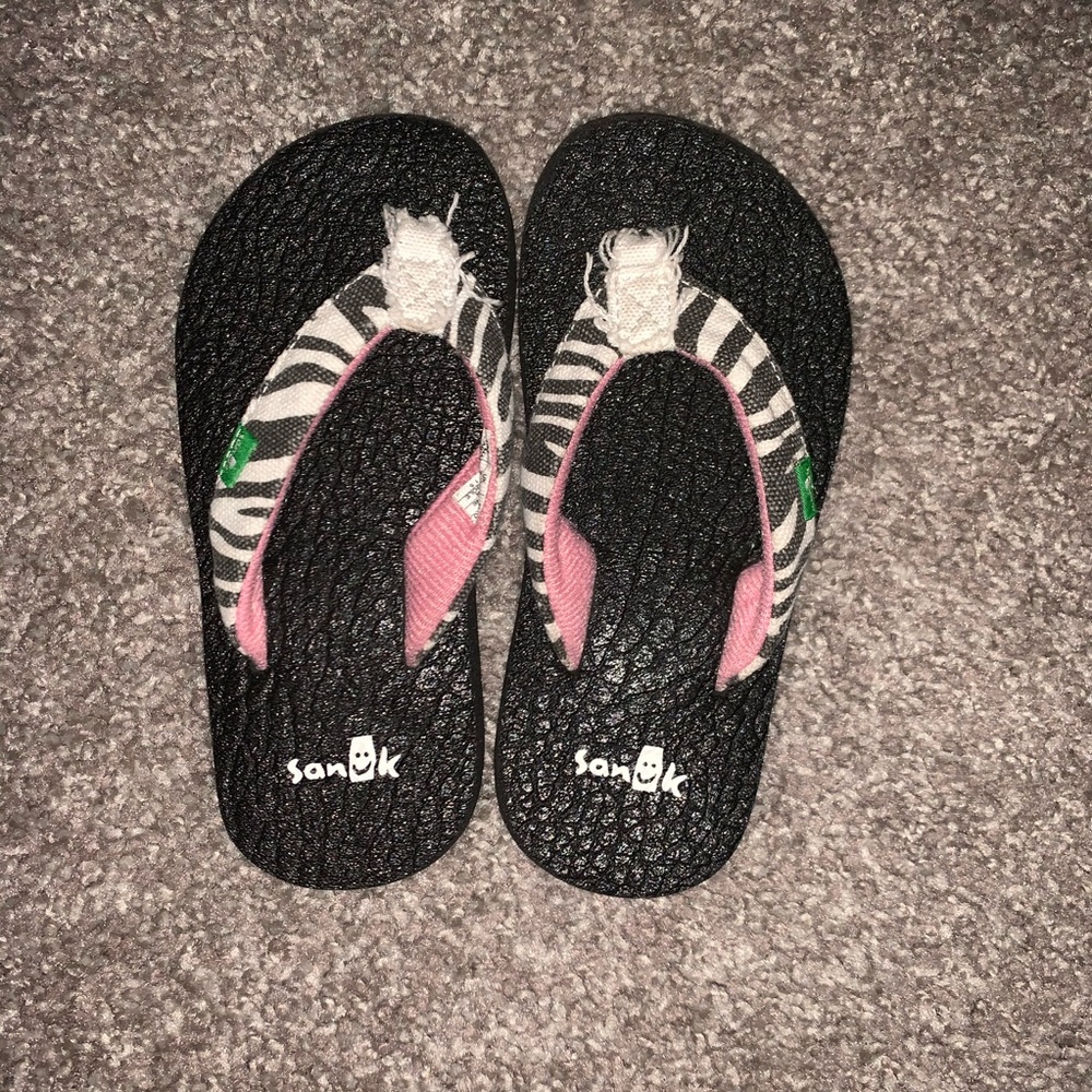 ✨Sanuk Zebra Print Flip Flops